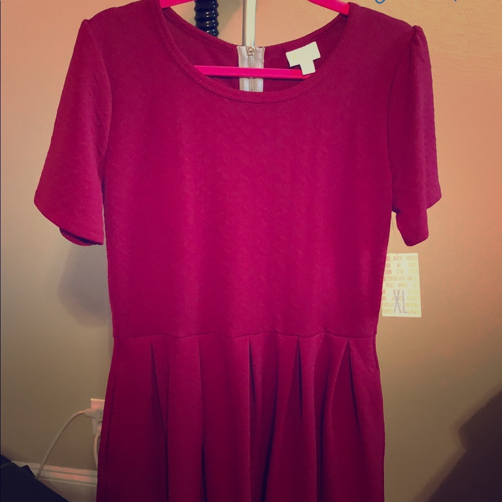 LuLaRoe XL Gorgeous Red Amelia Dress